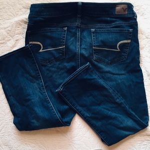 American Eagle Cropped Artist